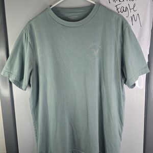 American Eagle Outfitters Men's Green T-Shirt Size M